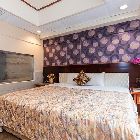 Yi Pin Business Hotel Taoyuan Exterior photo