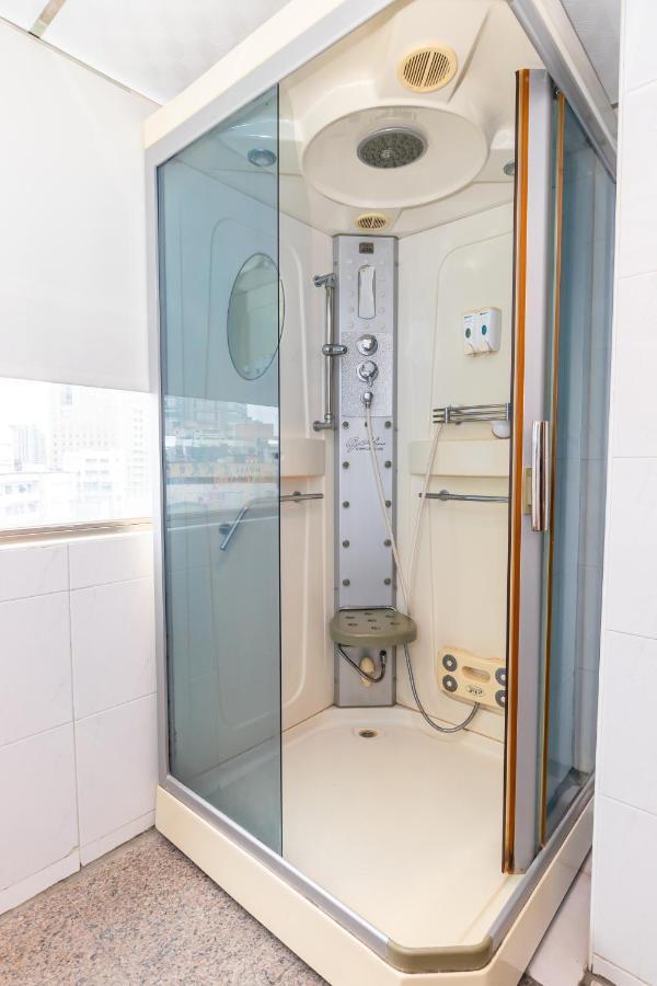 Yi Pin Business Hotel Taoyuan Exterior photo