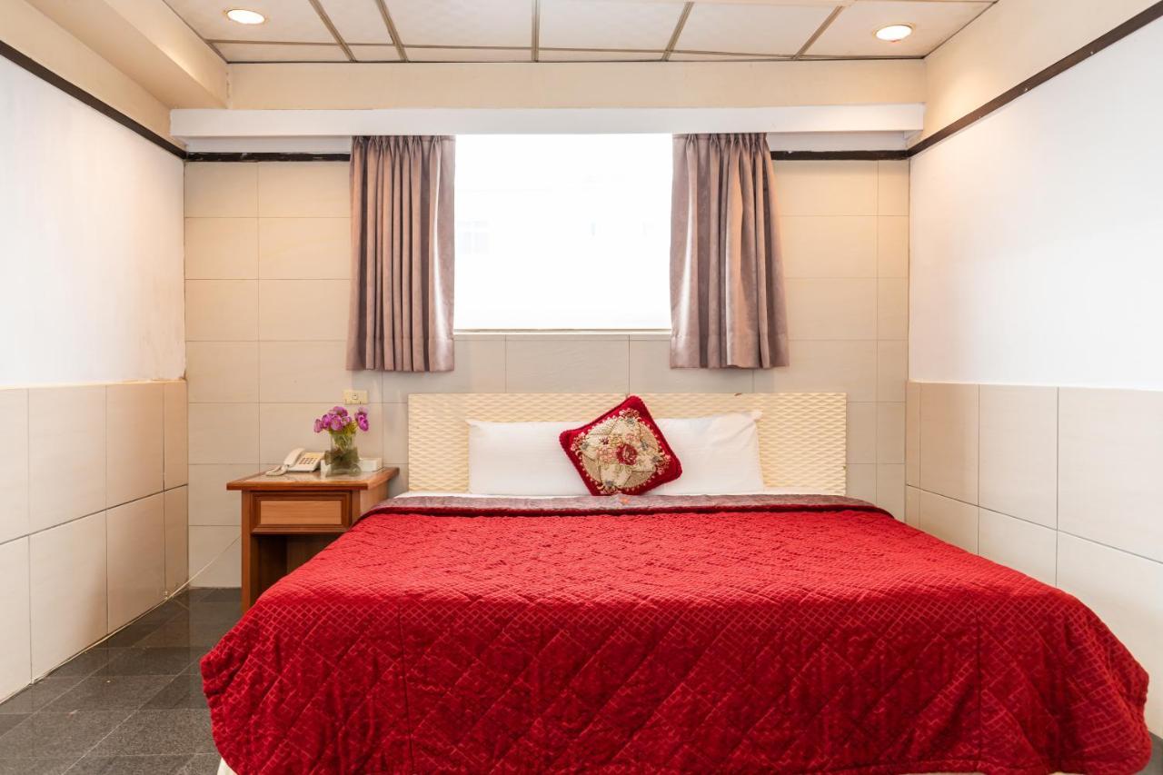 Yi Pin Business Hotel Taoyuan Exterior photo